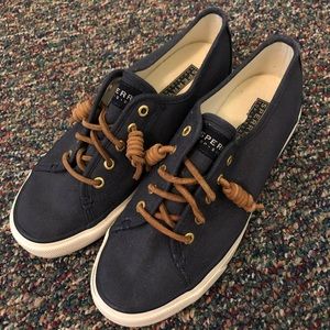 Women’s Navy Sperry Topsiders